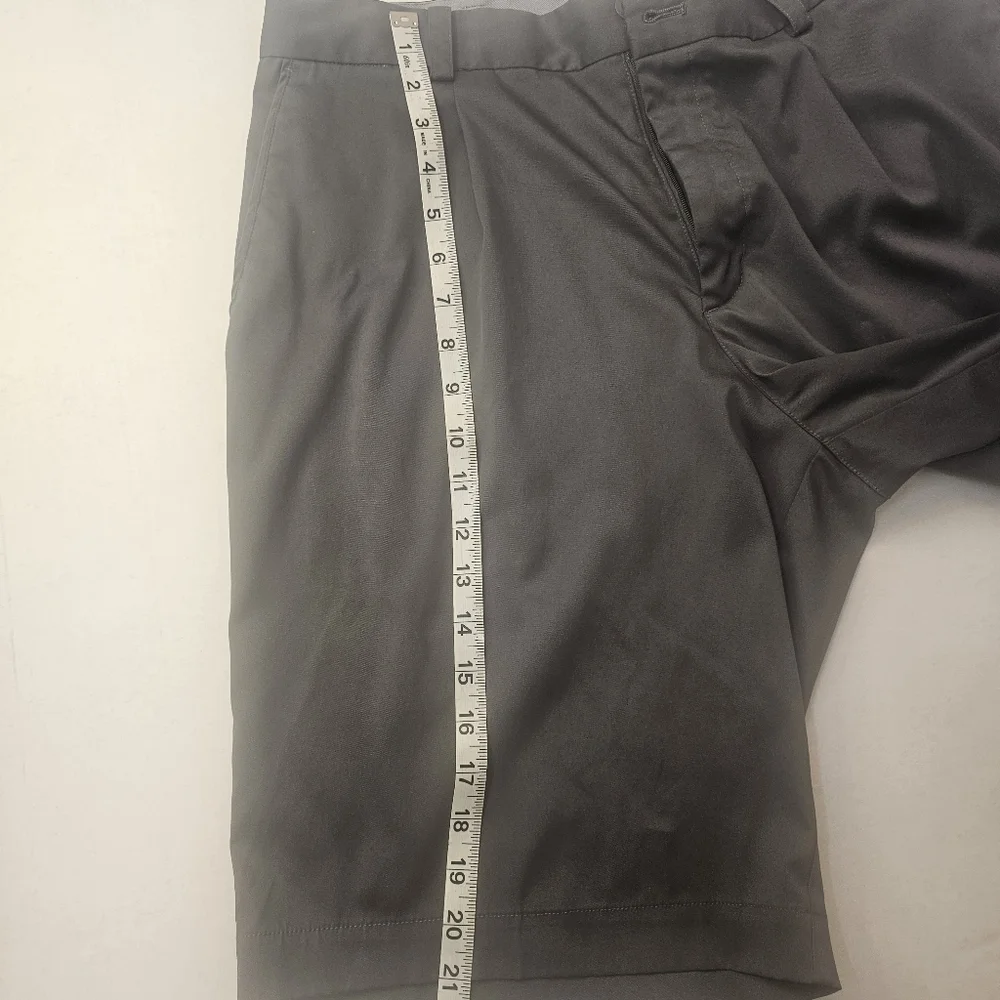 NIKE MEN GOLF CASUAL PREPPY SHORTS GRAY SIZE 34 GORPCORE ATHLEISURE OUTDOORS F79